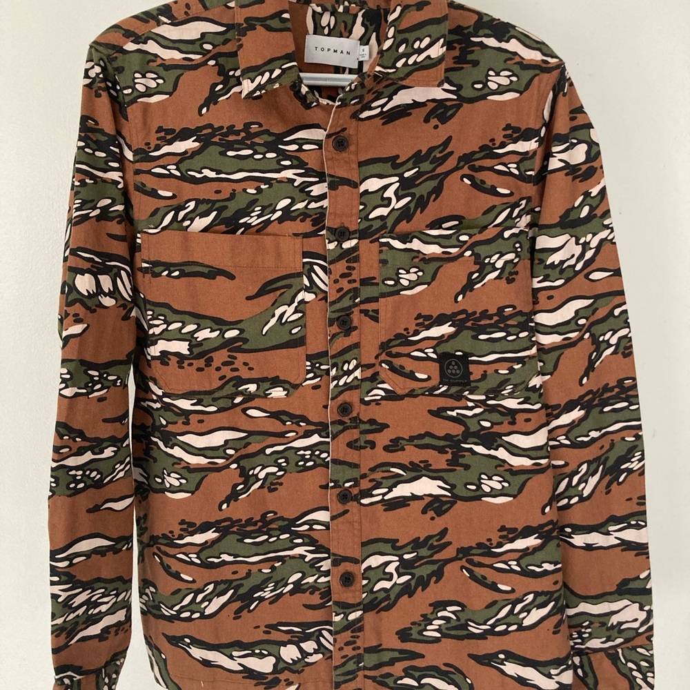TOPMAN- Patterned shirt